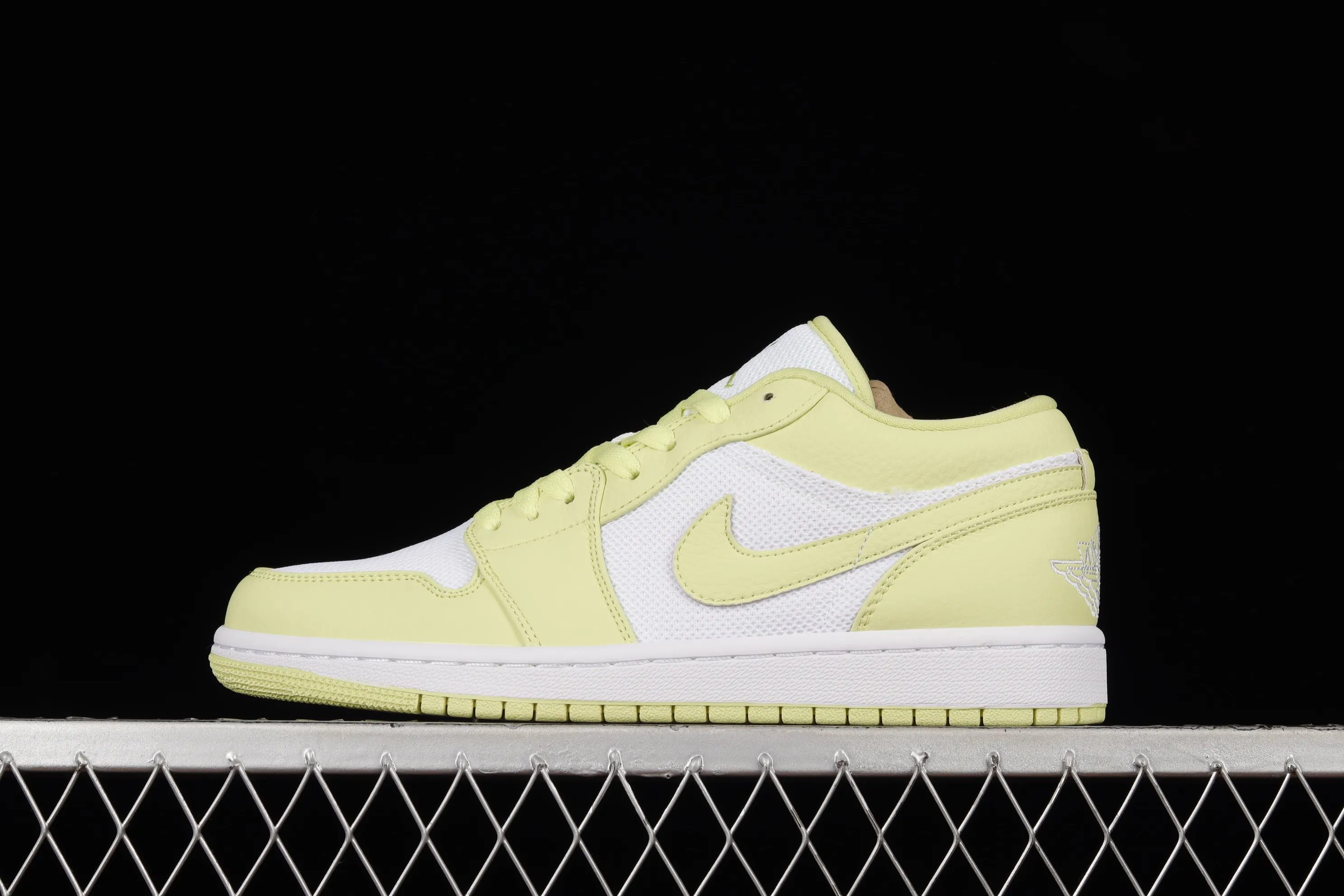 All categories Air Jordan Jordan series basketball shoes Air Jordan 1 Low Air Jordan 1 Low "Limelight" AJ1 Joe 1 fluorescent yellow low-top casual sneakers DH9619-103